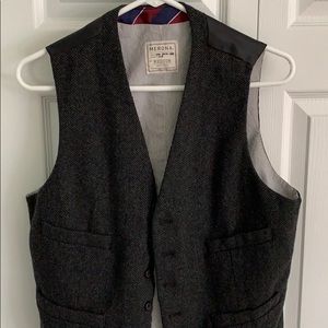 Merona vest